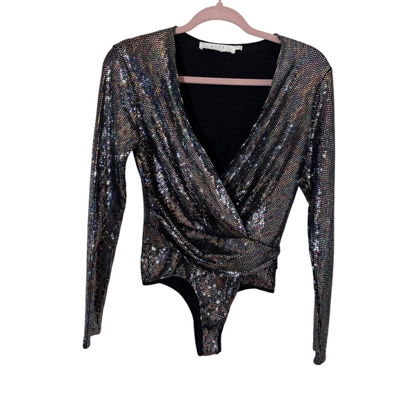 ASTR The Label Metallic Sequin Long Sleeve Wrap Bodysuit Small - Picture 1 of 13